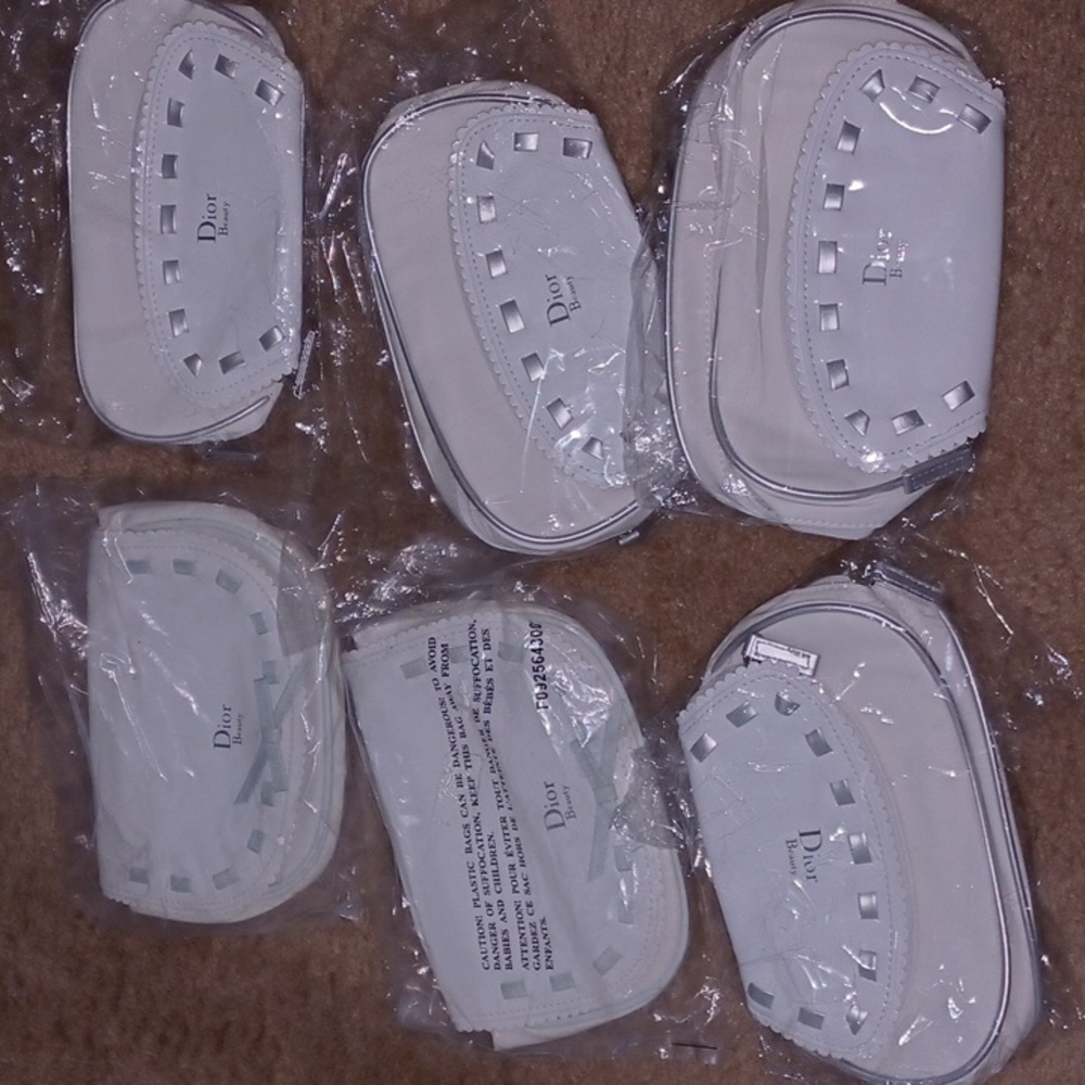 Brand new pack of 6 make up pouch